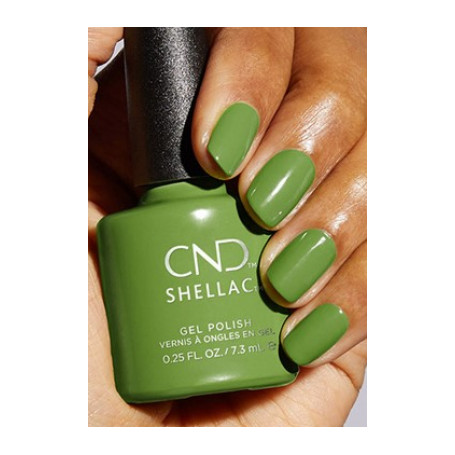 Shellac nail polish - CRISP GREEN