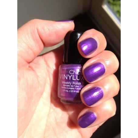 VINYLUX WEEKLY POLISH - GRAPE GUM