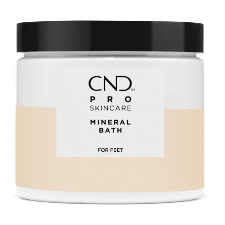 CND SPA MINERAL BATH (FEET) 18oz/532mL